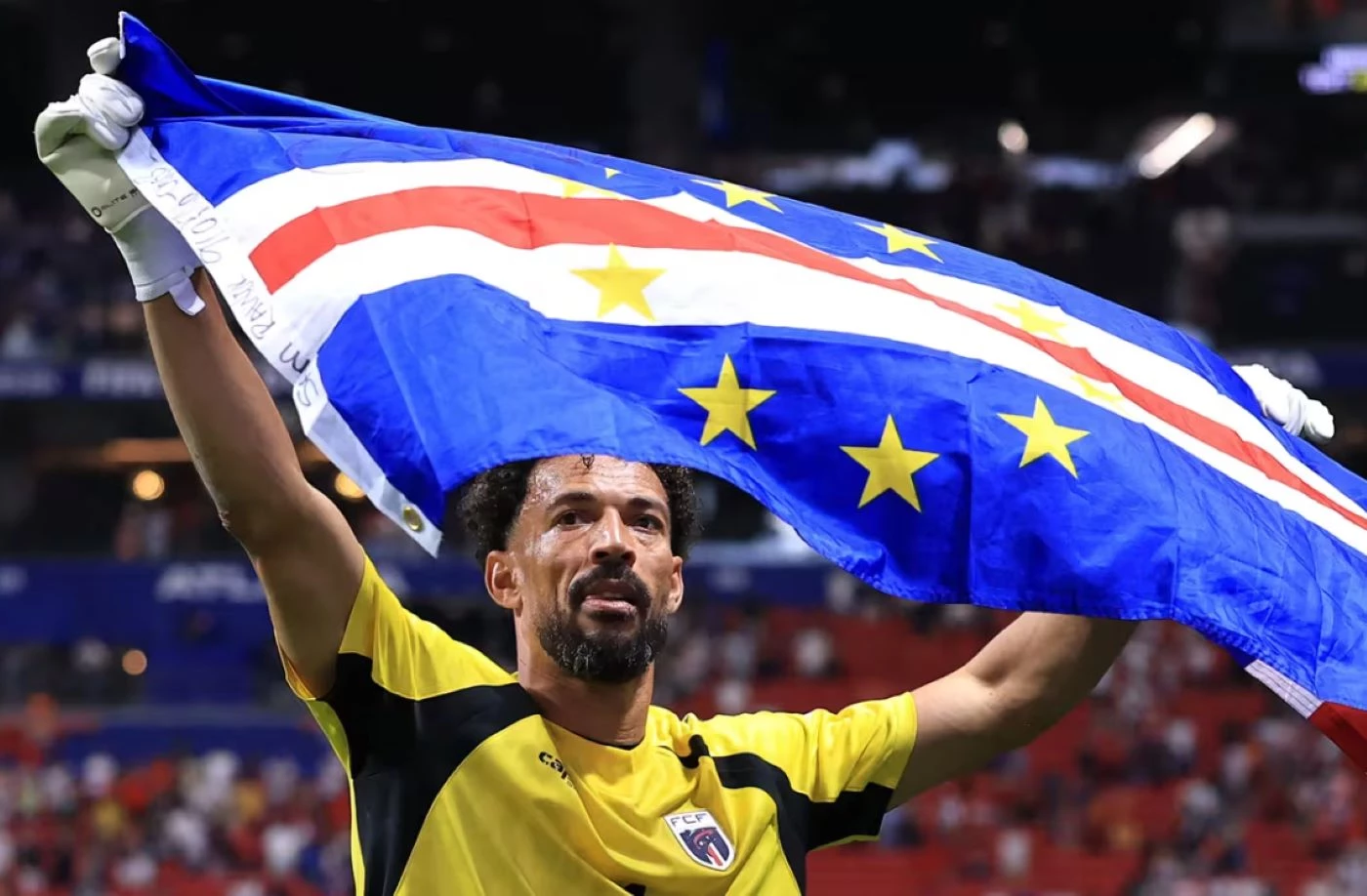 Vozinha com a bandeira de Cabo Verde